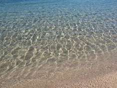 Glasklares Wasser